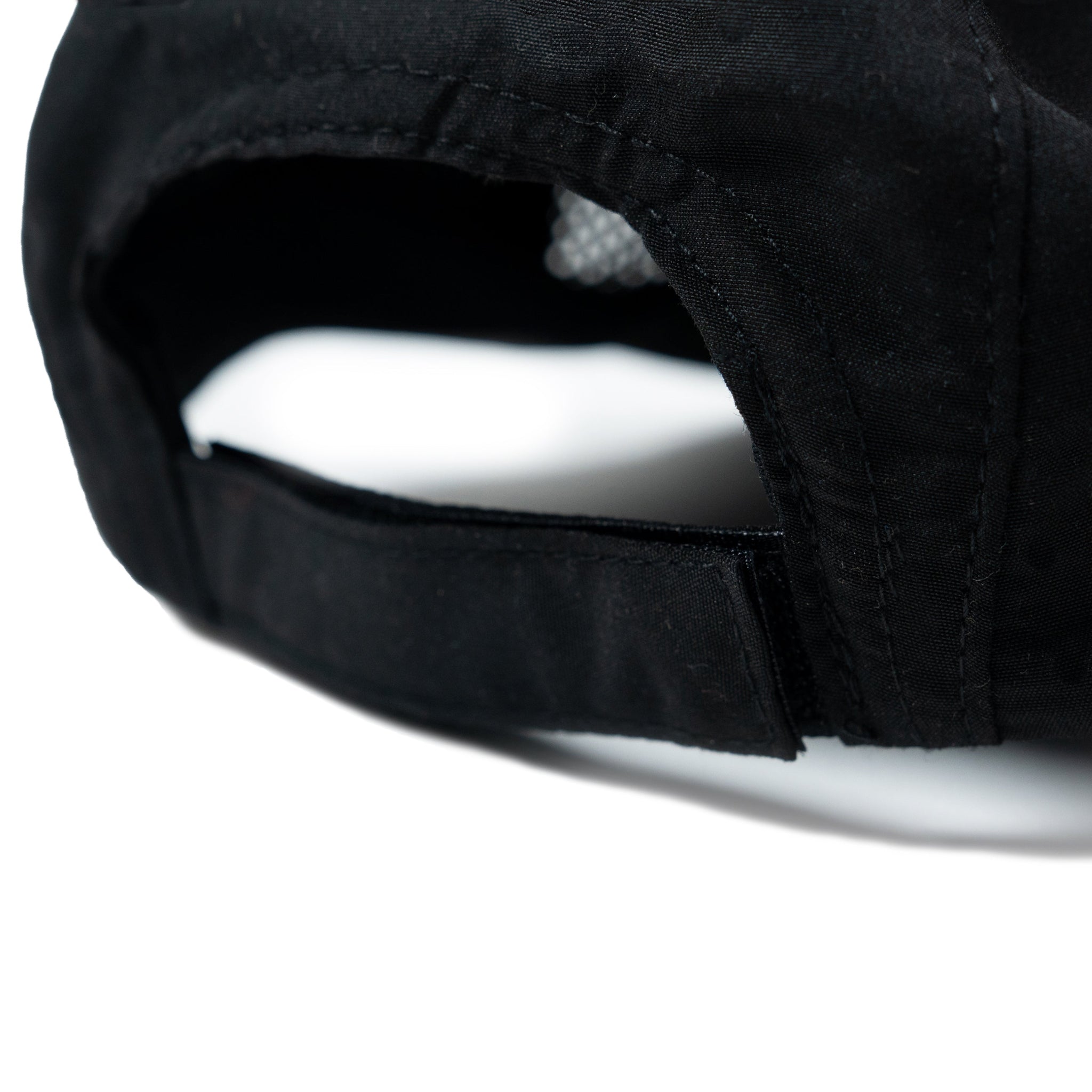 Khatt Series 02: Black Running Hat - Dellafuente F.C.